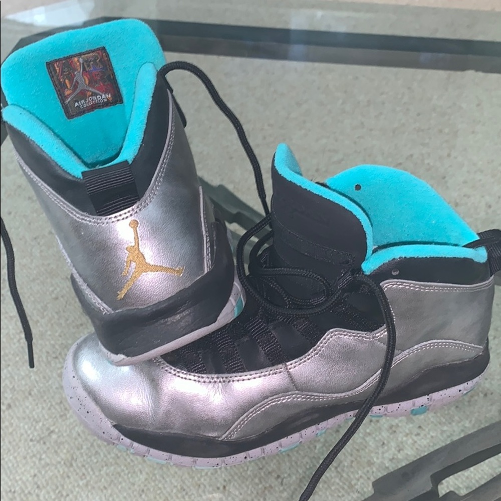 Air Jordan 10 retro 30th “Lady Liberty”